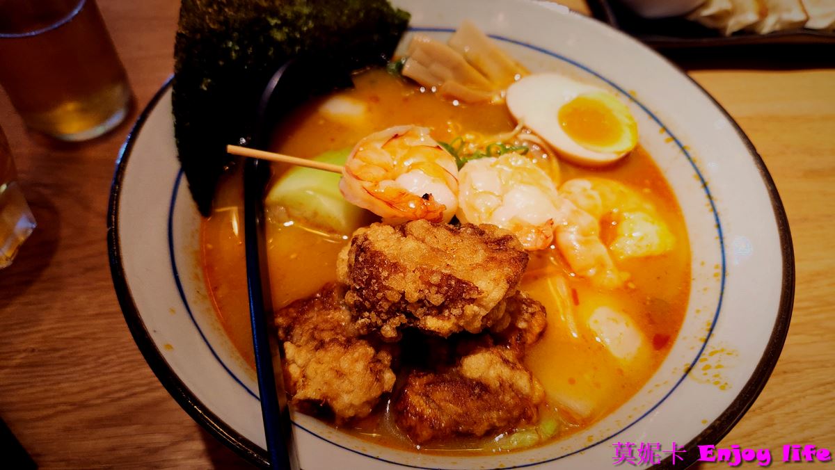 【荷蘭鹿特丹美食餐廳】* Sapporo Ramen Kitchen Rotterdam-Takumi麵匠*，連鎖拉麵店，拉麵意外地好吃，就在De Bijenkorf Rotterdam百貨公司附近!