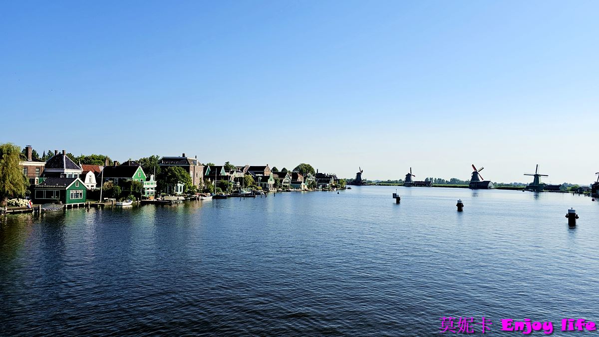 【荷蘭景點】*荷蘭風車村Zaanse Schans*，桑斯安斯風車村半日遊，包含起司工廠，木屐工廠，風車詳細介紹遊覽!!!