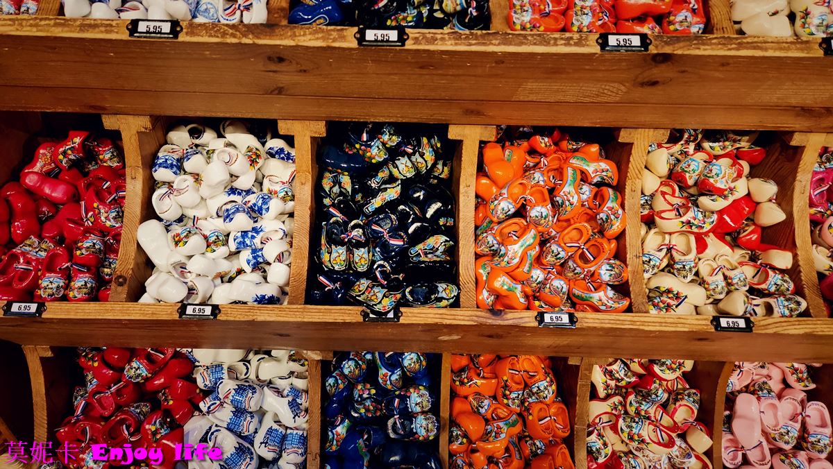 【荷蘭景點】*荷蘭風車村Zaanse Schans*，桑斯安斯風車村半日遊，包含起司工廠，木屐工廠，風車詳細介紹遊覽!!!