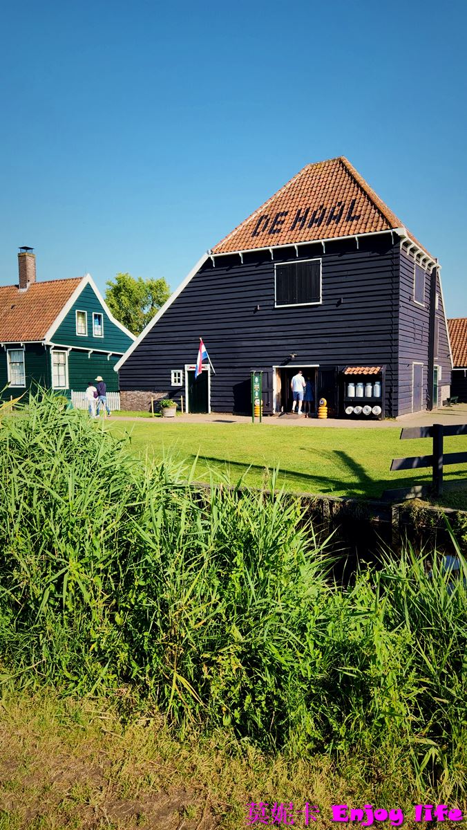 【荷蘭景點】*荷蘭風車村Zaanse Schans*，桑斯安斯風車村半日遊，包含起司工廠，木屐工廠，風車詳細介紹遊覽!!!