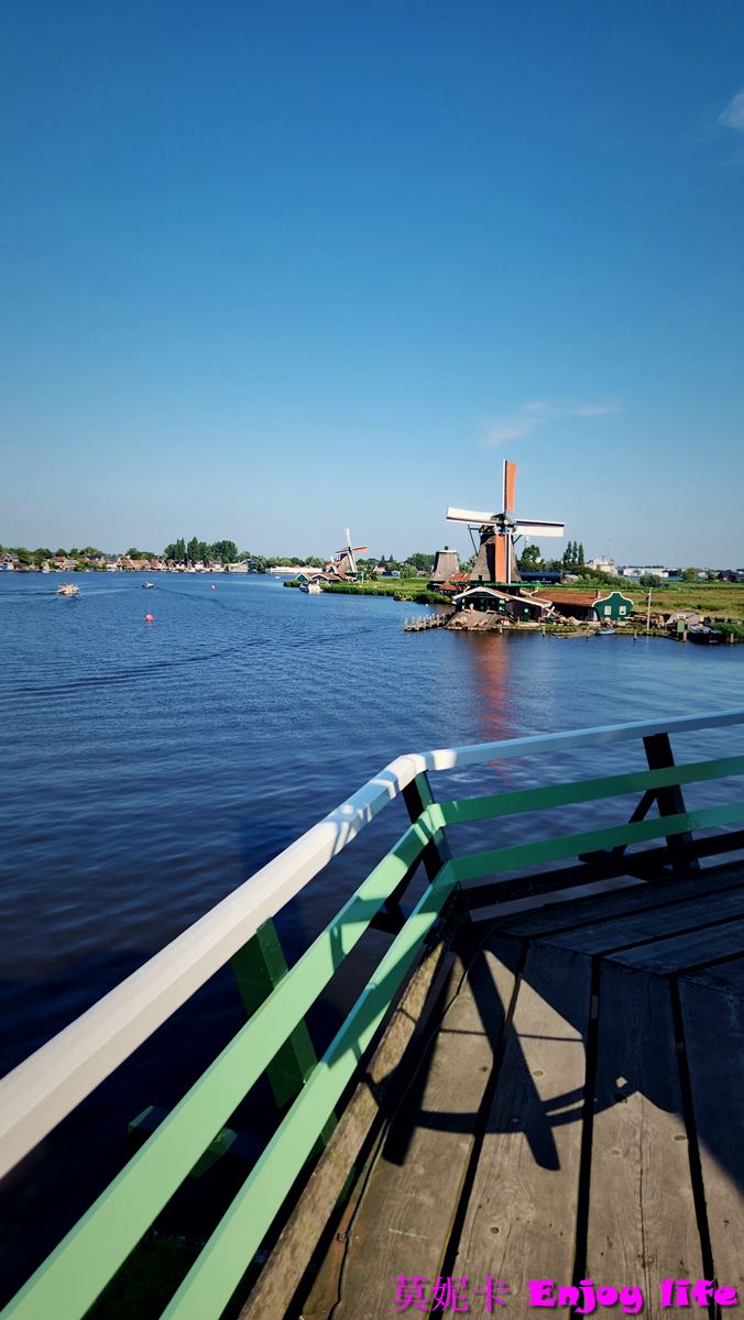 【荷蘭景點】*荷蘭風車村Zaanse Schans*，桑斯安斯風車村半日遊，包含起司工廠，木屐工廠，風車詳細介紹遊覽!!!