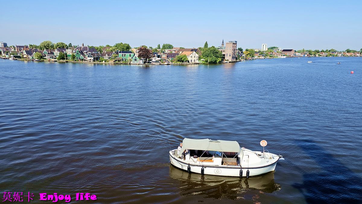 【荷蘭景點】*荷蘭風車村Zaanse Schans*，桑斯安斯風車村半日遊，包含起司工廠，木屐工廠，風車詳細介紹遊覽!!!