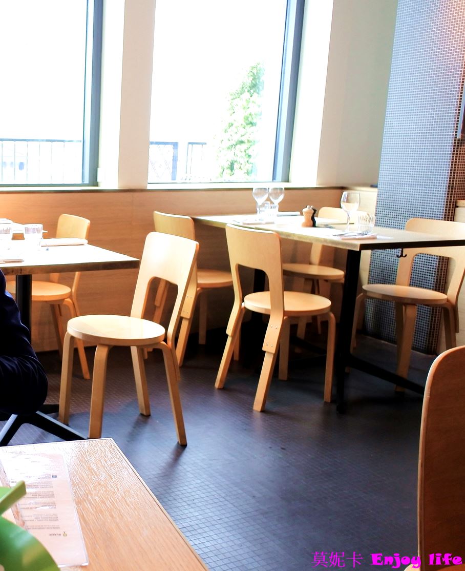 【巴黎美食餐廳】*Regain Printemps餐廳*，巴黎春天百貨餐廳，有室內跟戶外座位區，逛累了可以來這裡享用漢堡與午晚餐!!!
