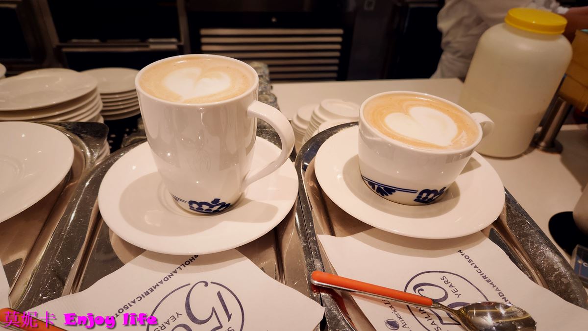 【荷美遊輪餐廳】*荷美遊輪Grand Dutch Cafe餐廳*，餐點免費，白天全天營業的咖啡廳!!!