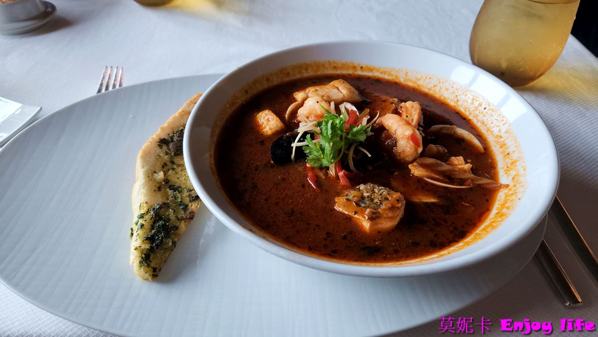 【荷美遊輪餐廳】*荷美遊輪 Pinnacle Grill餐廳*，付費牛排館，建議中午來享用好吃又高級精緻的牛排與龍蝦大餐!!!