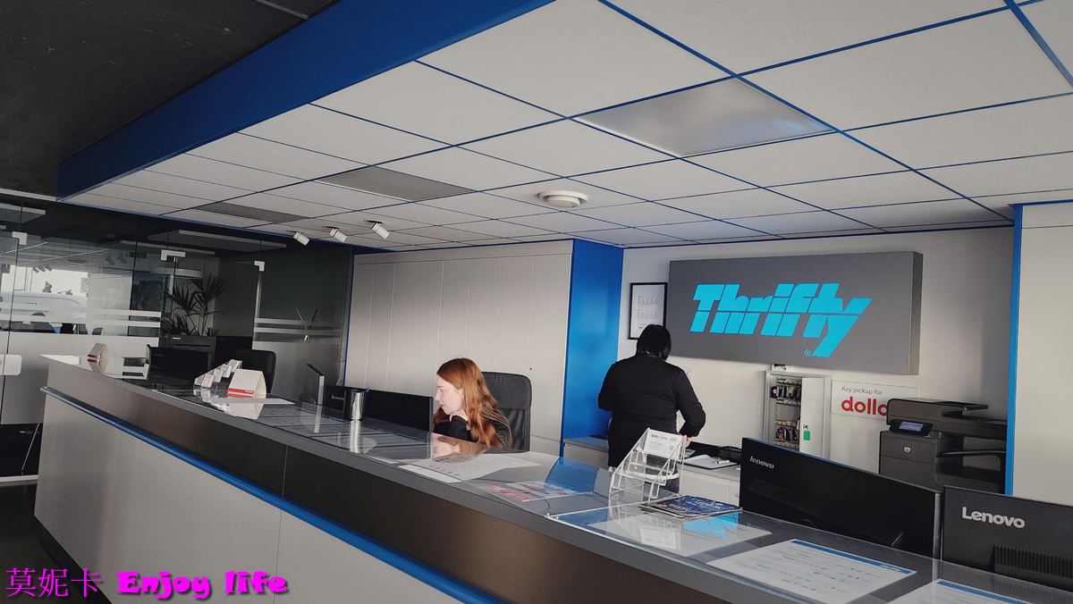 【冰島自由行】*冰島租車自駕*，Rentalcars租車預訂教學，租車保險，冰島Thrifty租車公司取車及還車流程!!!