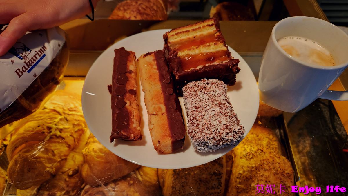 【冰島美食】*冰島ISAFJORDUR伊薩菲厄澤美食麵包咖啡廳Kaffihus Bakarans*，販賣多種麵包跟咖啡!!!