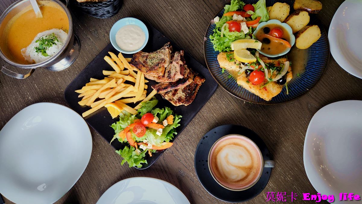 【冰島自由行】*荷美遊輪北歐遊，冰島伊薩菲厄澤ISAFJPRDUR小鎮半日遊*，有超讚美食餐廳Husid，超好買超市!!!