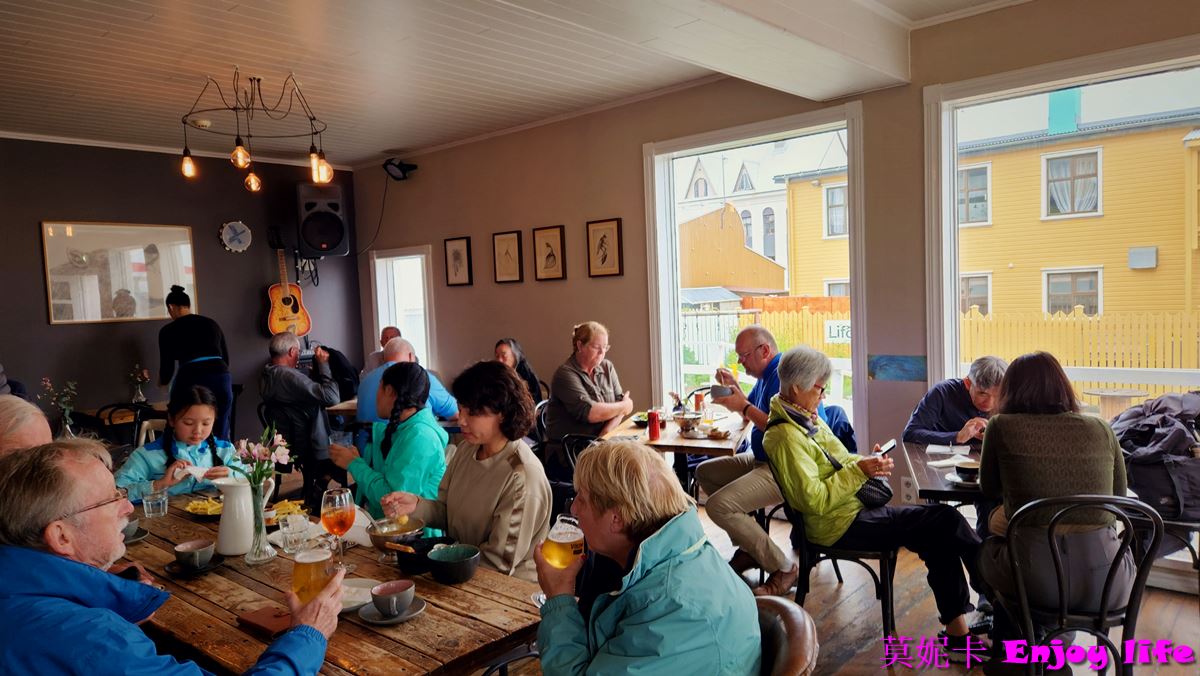 【冰島美食餐廳】*冰島伊薩菲厄澤ISAFJORDUR美食餐廳Húsið*，有美味的魚料理，超讚的海鮮濃湯，超值套餐，冰島必來美食餐廳!!!