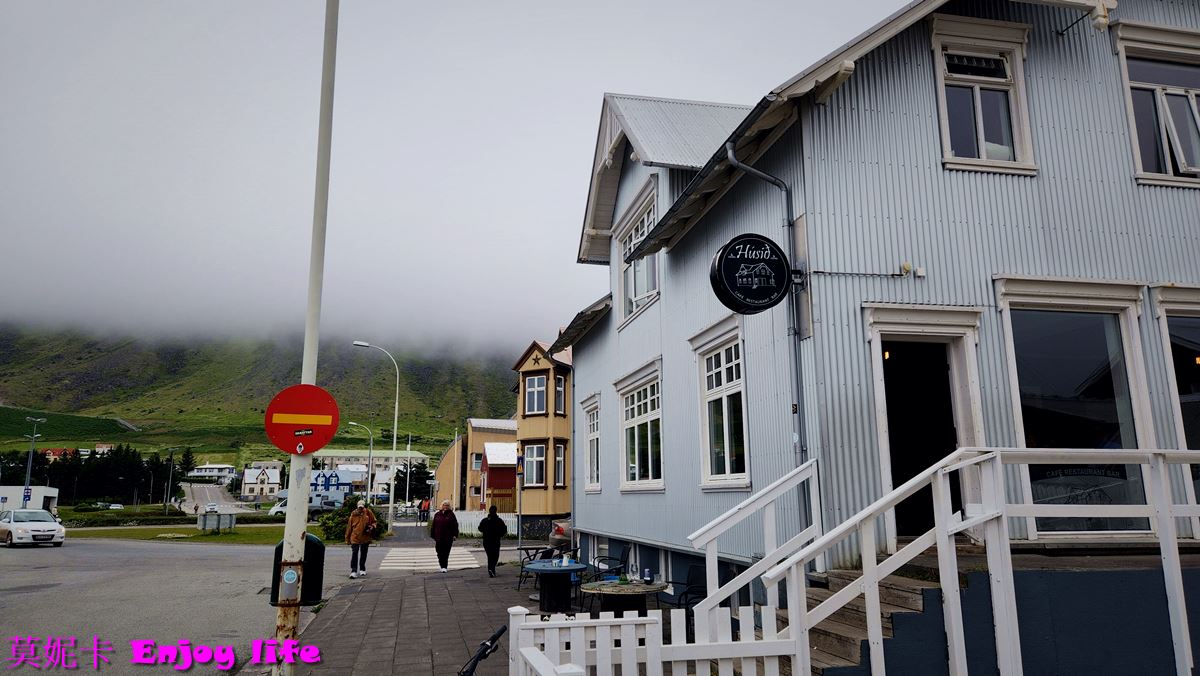 【冰島美食餐廳】*冰島伊薩菲厄澤ISAFJORDUR美食餐廳Húsið*，有美味的魚料理，超讚的海鮮濃湯，超值套餐，冰島必來美食餐廳!!!