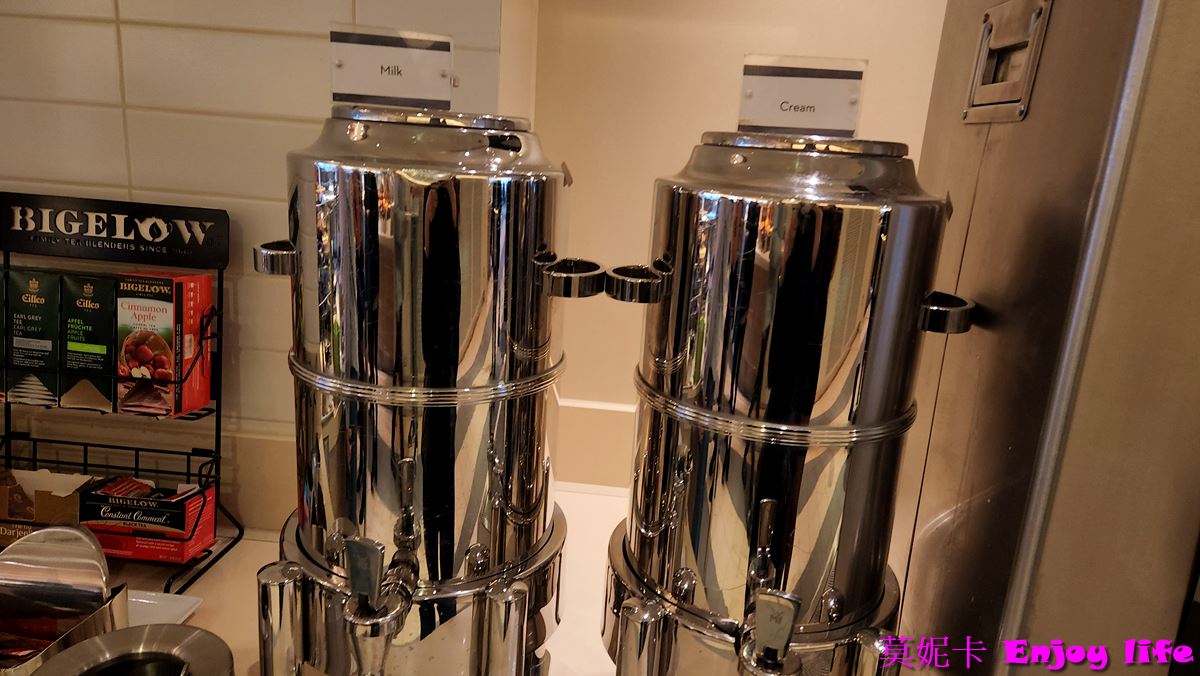 【荷美遊輪餐廳】*荷美遊輪 LIDO Market自助餐廳*，Holland America Line荷美遊輪免費海景餐廳，有各國美食，提供早餐，午餐，下午茶，晚餐，及消夜，餐點種類多又好吃!!!