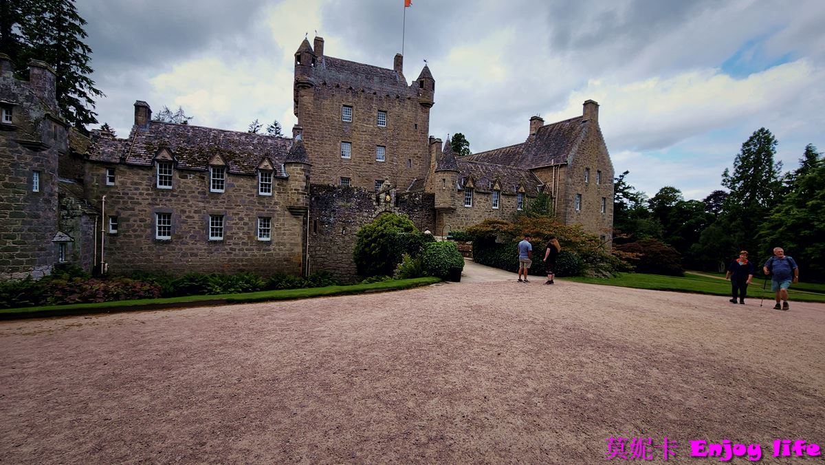 【蘇格蘭景點】*英國蘇格蘭高地景點,Cawdor Castle and Gardens *,參觀有護城河吊橋的16世紀古老堡壘!!! 11 【蘇格蘭景點】*英國蘇格蘭高地景點,Cawdor Castle and Gardens *,參觀有護城河吊橋的16世紀古老堡壘!!!