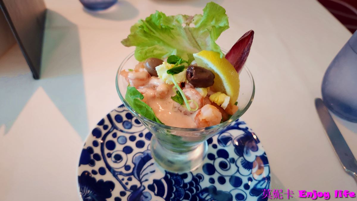 【荷美遊輪餐廳】*荷美遊輪 Dining Room餐廳*，提供免費的早，午餐，及晚餐，專人服務的免費餐廳，推薦來這裡吃早餐!!!