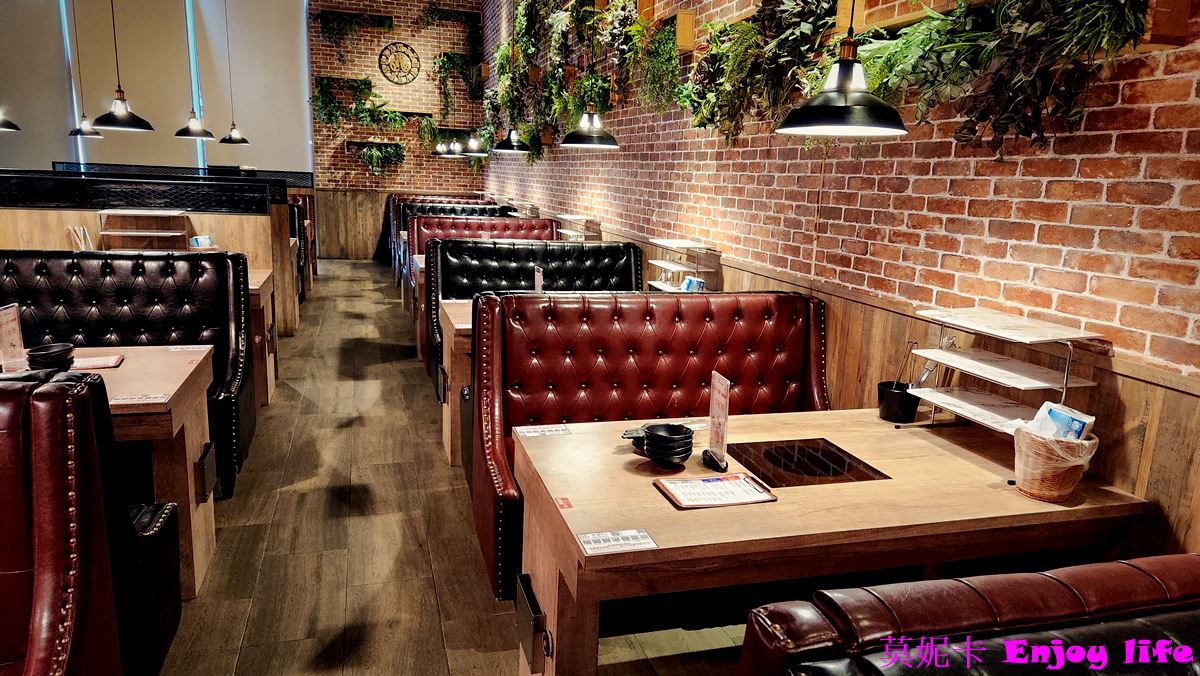 【台南美食餐廳】*新馬辣 南紡店*|高品質吃到飽火鍋,和牛、松阪豬、海鮮無限享用,酒類無限暢飲,還有哈根達斯冰淇淋隨你吃! 8 【台南美食餐廳】*新馬辣 南紡店*|高品質吃到飽火鍋,和牛、松阪豬、海鮮無限享用,酒類無限暢飲,還有哈根達斯冰淇淋隨你吃!