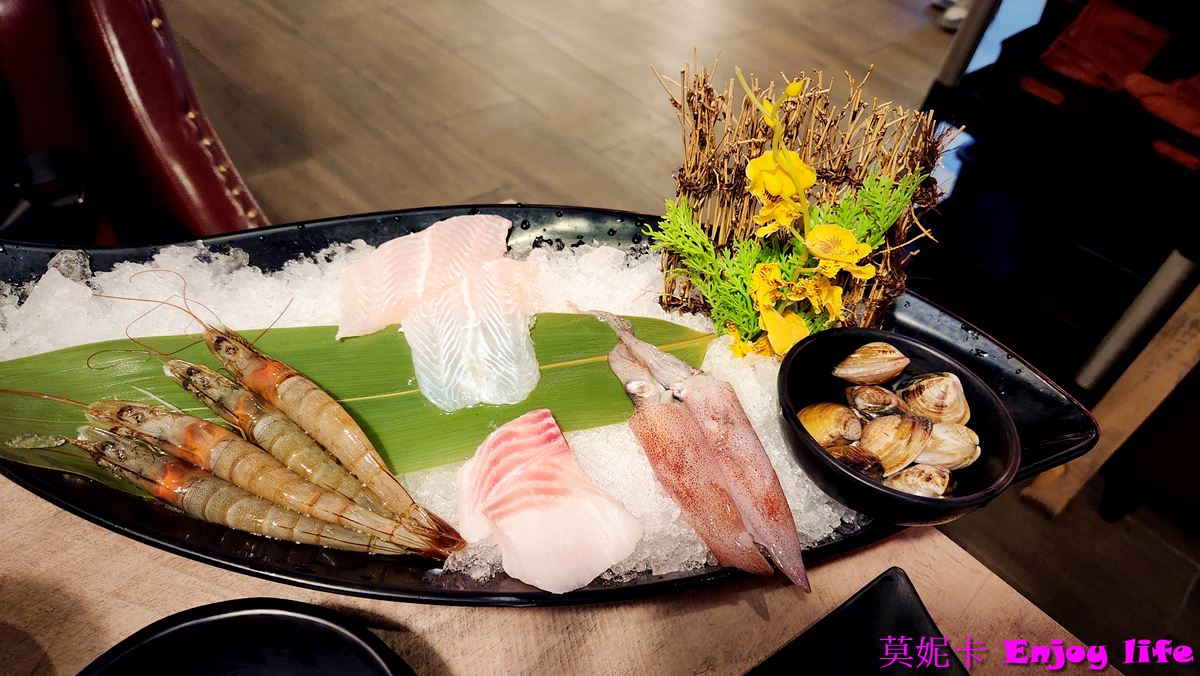 【台南美食餐廳】*新馬辣 南紡店*|高品質吃到飽火鍋,和牛、松阪豬、海鮮無限享用,酒類無限暢飲,還有哈根達斯冰淇淋隨你吃! 24 【台南美食餐廳】*新馬辣 南紡店*|高品質吃到飽火鍋,和牛、松阪豬、海鮮無限享用,酒類無限暢飲,還有哈根達斯冰淇淋隨你吃!