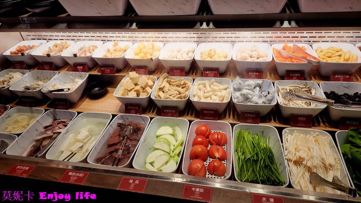 【台南美食餐廳】*新馬辣 南紡店*|高品質吃到飽火鍋,和牛、松阪豬、海鮮無限享用,酒類無限暢飲,還有哈根達斯冰淇淋隨你吃! 12 【台南美食餐廳】*新馬辣 南紡店*|高品質吃到飽火鍋,和牛、松阪豬、海鮮無限享用,酒類無限暢飲,還有哈根達斯冰淇淋隨你吃!