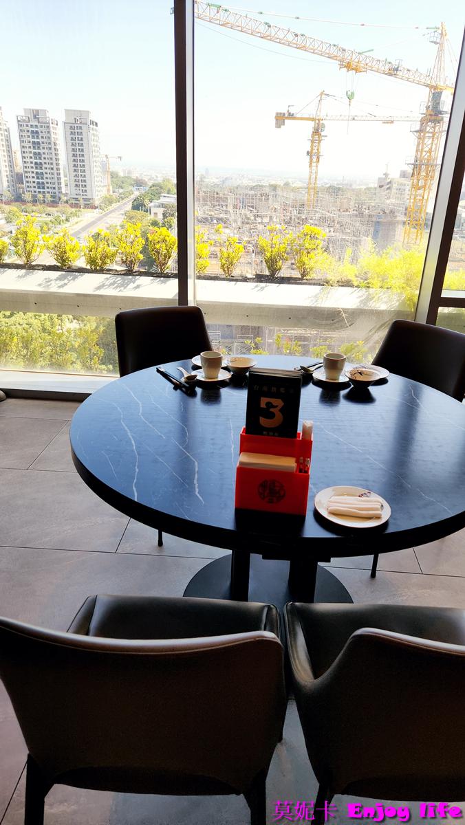 【台南美食餐廳】*鴨寮街台南旗艦店TOP6必吃！烤鴨x港點x高CP值，南紡A2館聚餐首選!!!