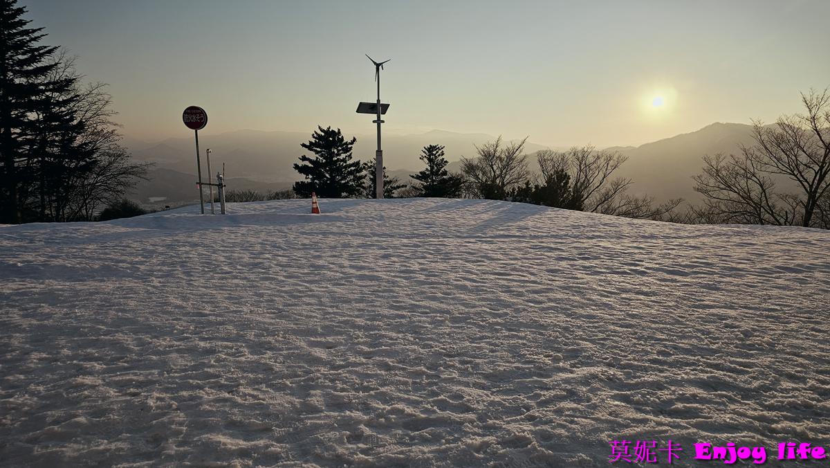 【北海道札幌景點】*札幌藻岩山夜景*，日本新三大夜景之一！藻岩山纜車搭乘攻略，包括最佳觀賞時間、購票方式及搭乘流程，帶您輕鬆享受絕美景致！