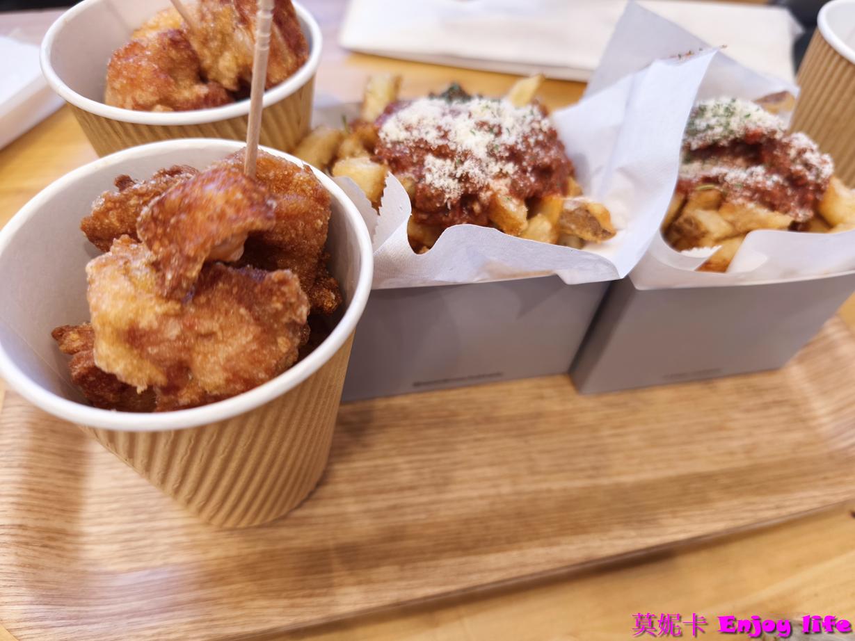 【北海道旭川景點】*旭山動物園*，必看冬季限定企鵝散步，看企鵝遊行攻略及參觀心得!!!