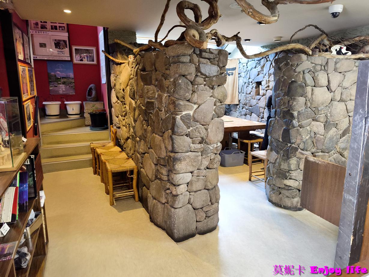 【北海道富良野美食餐廳】Kumagera(くまげら)，必吃和牛壽喜燒、富良野料理！