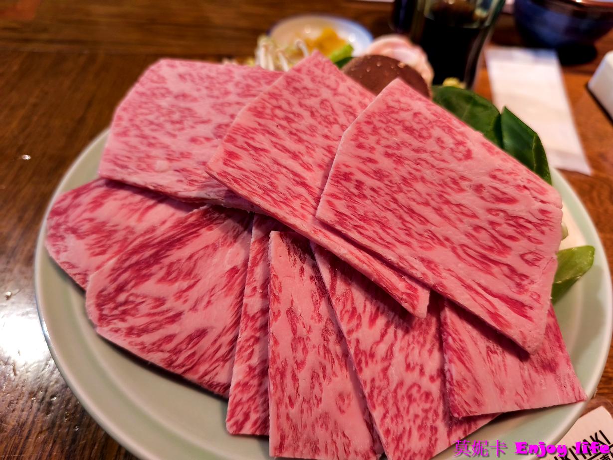 【北海道富良野美食餐廳】Kumagera(くまげら)，必吃和牛壽喜燒、富良野料理！