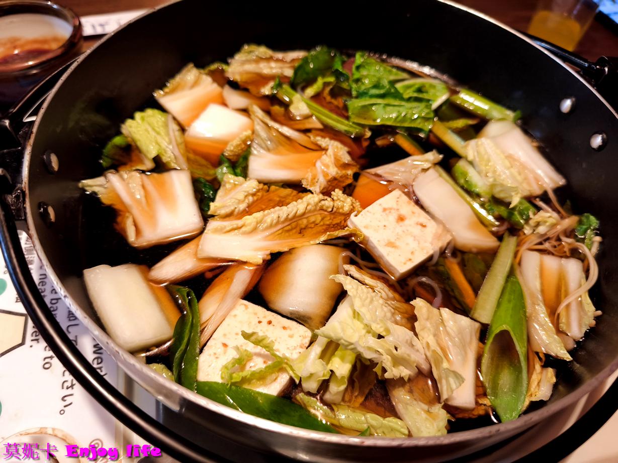 【北海道富良野美食餐廳】Kumagera(くまげら)，必吃和牛壽喜燒、富良野料理！