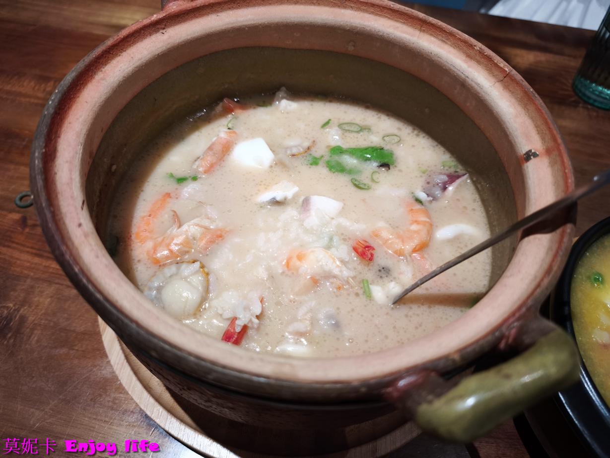 【台南三井餐廳】十二月粥品·茶飲·私房菜台南三井Outlet店|黃金流沙包必吃!海派貝貝粥超推!完整用餐心得分享!!! 11 【台南三井餐廳】十二月粥品·茶飲·私房菜台南三井Outlet店|黃金流沙包必吃!海派貝貝粥超推!完整用餐心得分享!!!