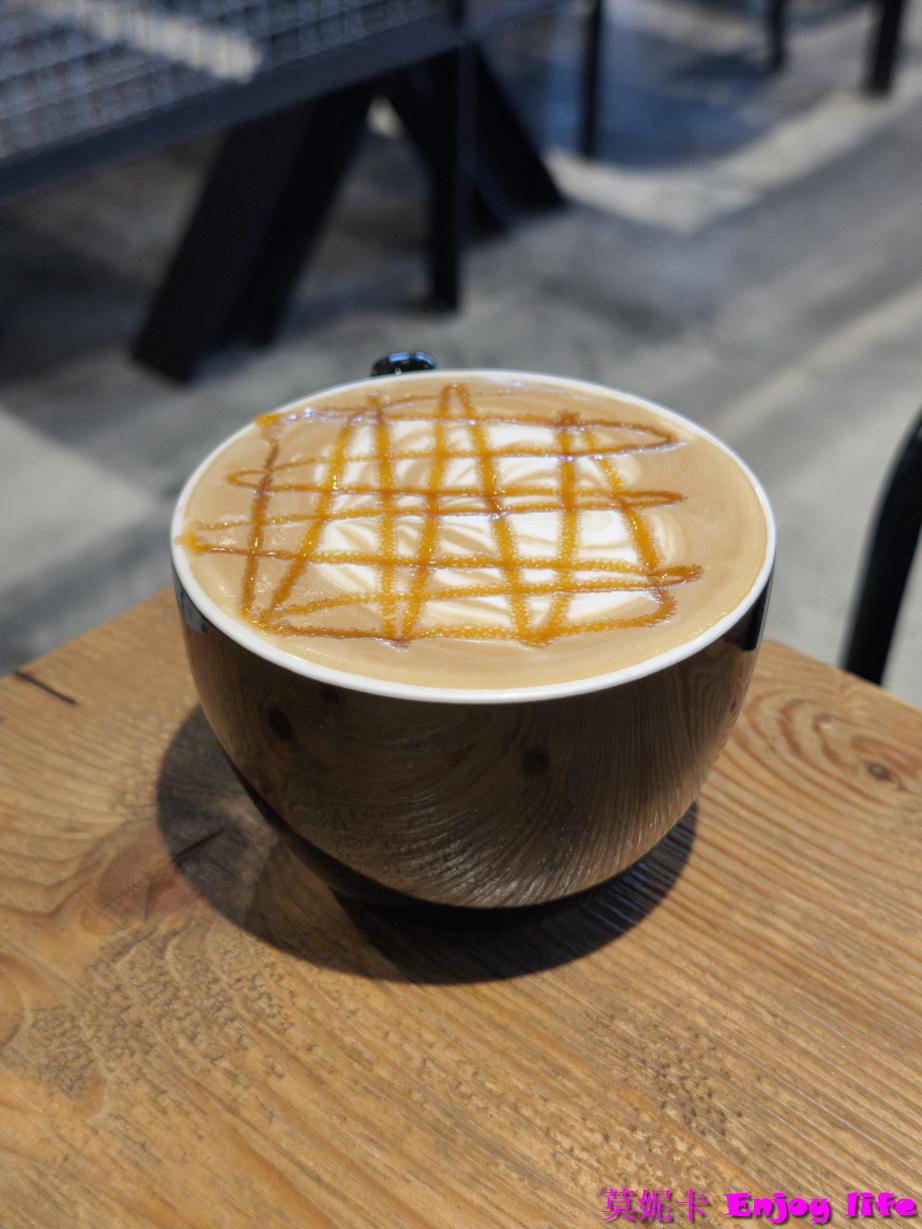 【台南早午餐】光合箱子台南誠品店開箱|網美風格早午餐,人氣叻沙雞腿&紅酒豬小排,一次滿足味蕾與相機!! 20 【台南早午餐】光合箱子台南誠品店開箱|網美風格早午餐,人氣叻沙雞腿&紅酒豬小排,一次滿足味蕾與相機!!