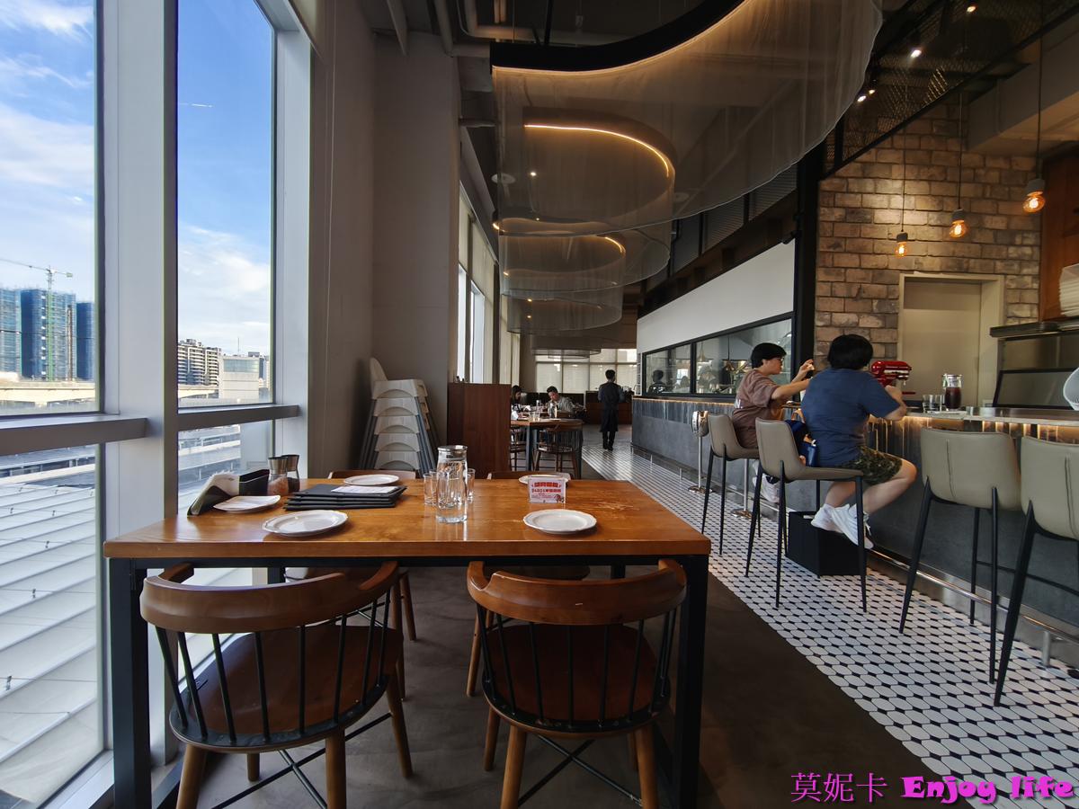 【桃園餐廳】JK STUDIO 義法餐廳 桃園華泰店｜義法料理體驗，現烤麵包、牛排、龍蝦全制霸！