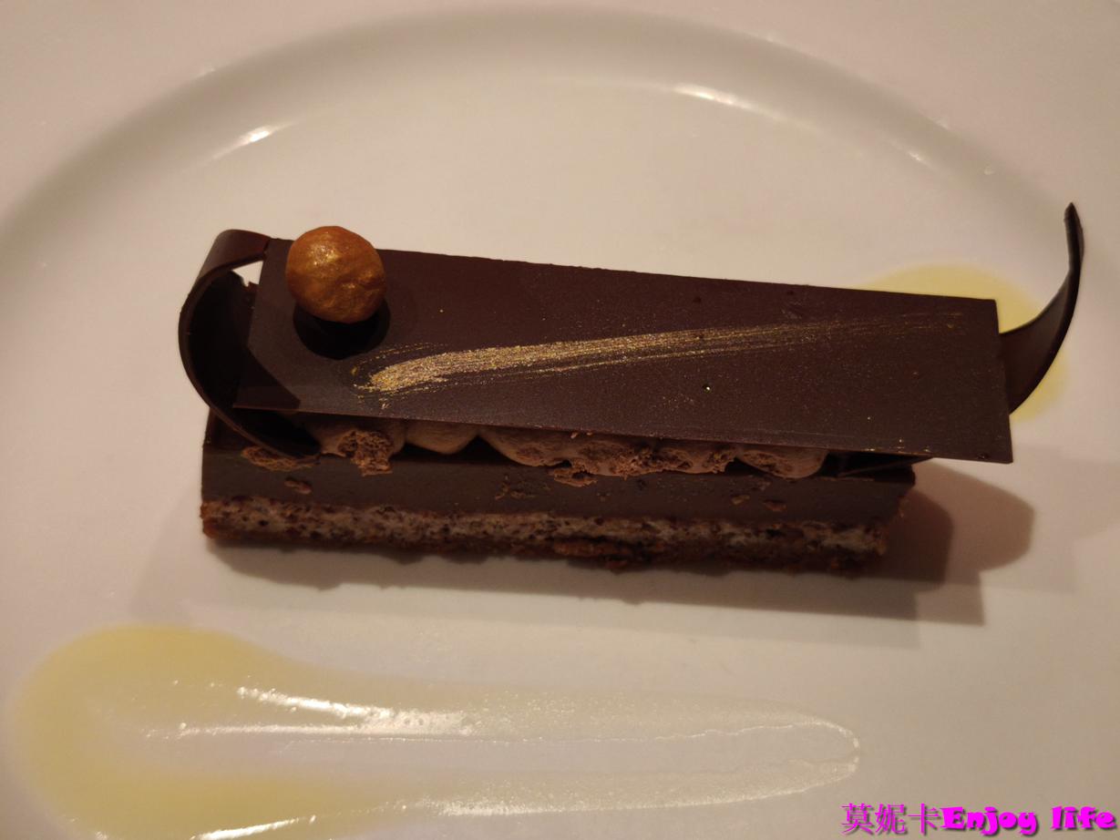【公主遊輪餐廳】公主郵輪免付費主餐廳 Concerto Dining Room 完整攻略｜菜單變化、餐點實拍、用餐心得（免預約直接吃）!!!