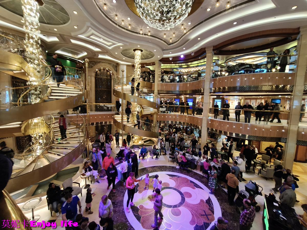 【公主遊輪】皇家公主郵輪一篇全懂｜Mini Suite 房型、全餐廳指南、全設施介紹、登船、下船、Medallion＋荷美郵輪比較分析!!!