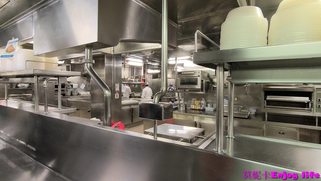 【公主遊輪】公主郵輪 Galley Tour 廚房導覽必看攻略|廚藝秀、百噸級食材量、後台動線參觀、主廚合照一次搞定!!! 1 【公主遊輪】公主郵輪 Galley Tour 廚房導覽必看攻略|廚藝秀、百噸級食材量、後台動線參觀、主廚合照一次搞定!!!