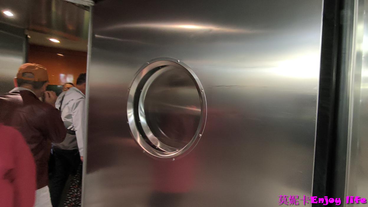 【公主遊輪】公主郵輪 Galley Tour 廚房導覽必看攻略|廚藝秀、百噸級食材量、後台動線參觀、主廚合照一次搞定!!! 13 【公主遊輪】公主郵輪 Galley Tour 廚房導覽必看攻略|廚藝秀、百噸級食材量、後台動線參觀、主廚合照一次搞定!!!