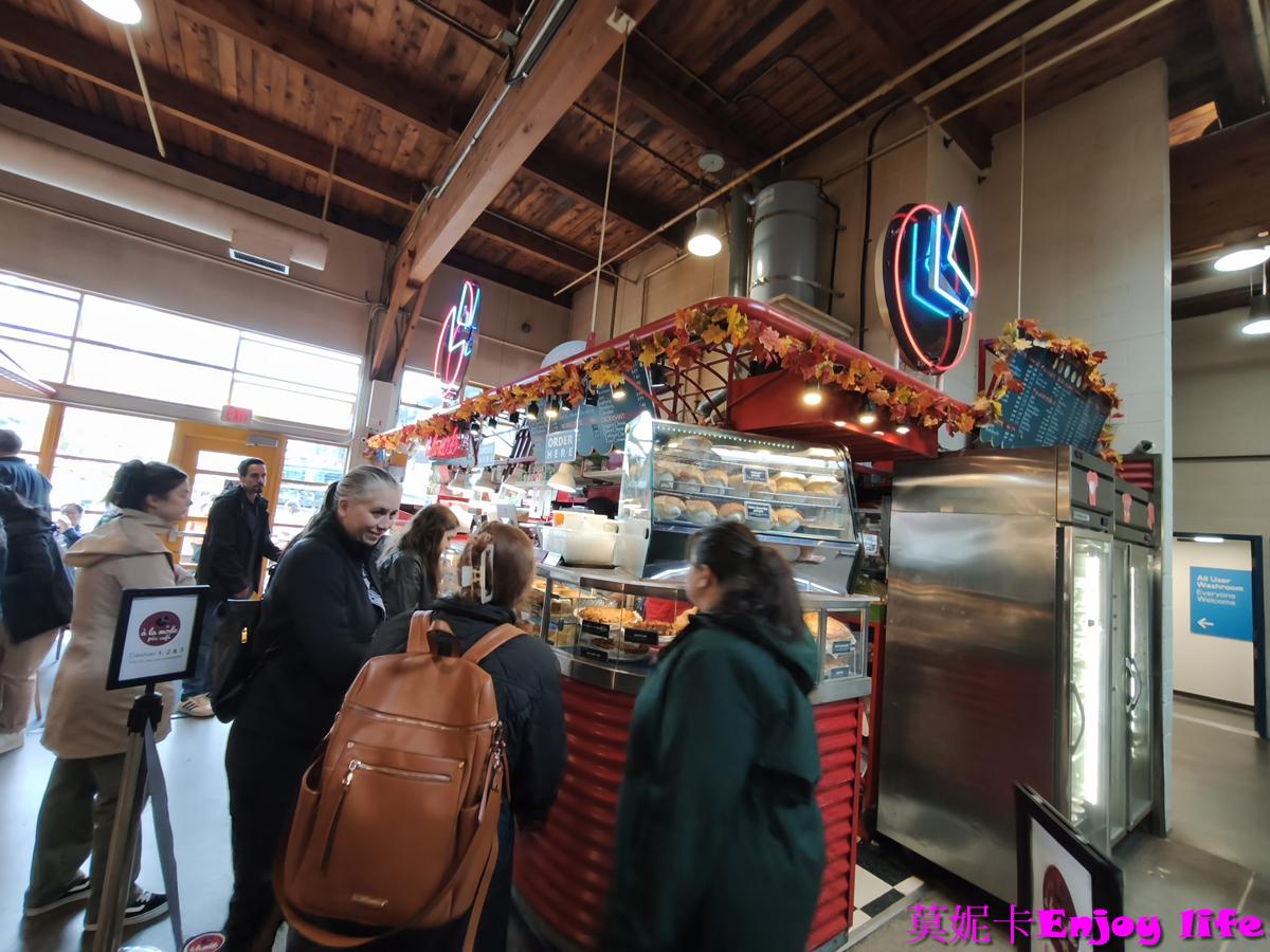 【溫哥華美食推薦】固蘭湖島美食 A La Mode Restaurant｜酥皮濃湯、鹹派、甜派全制霸!!