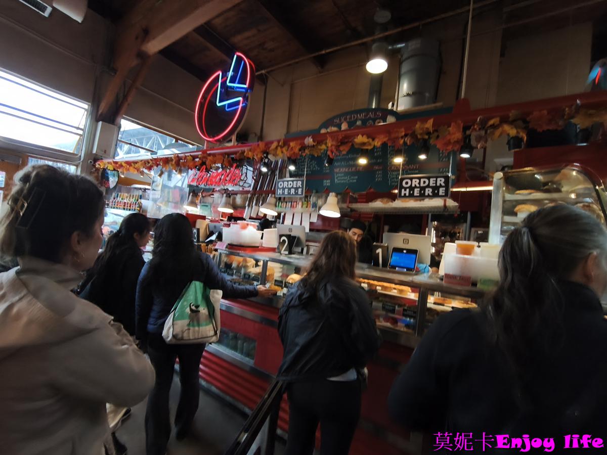 【溫哥華美食推薦】固蘭湖島美食 A La Mode Restaurant｜酥皮濃湯、鹹派、甜派全制霸!!