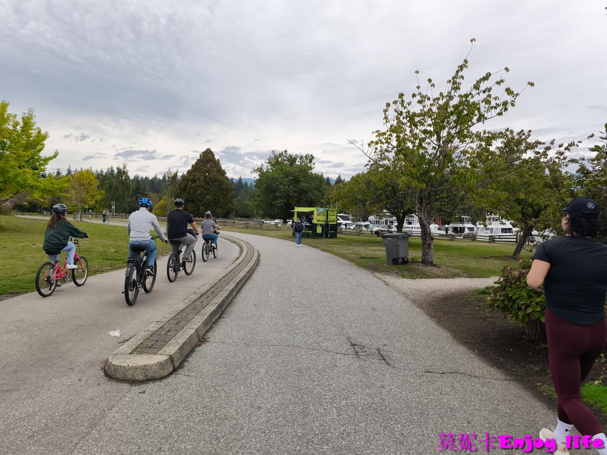 【溫哥華景點】溫哥華史丹利公園（Stanley Park）｜城市裡的巨大綠洲，慢步、碼頭、湖景一次收進行程!!!