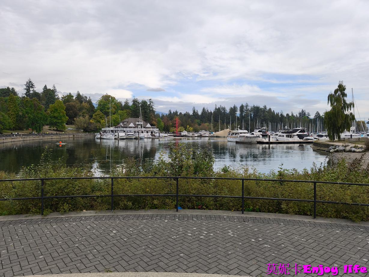 【溫哥華景點】溫哥華史丹利公園（Stanley Park）｜城市裡的巨大綠洲，慢步、碼頭、湖景一次收進行程!!!